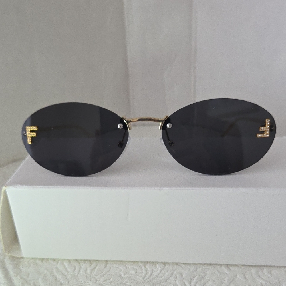 Stylish F Oval Dark Sunglasses Gold Trim